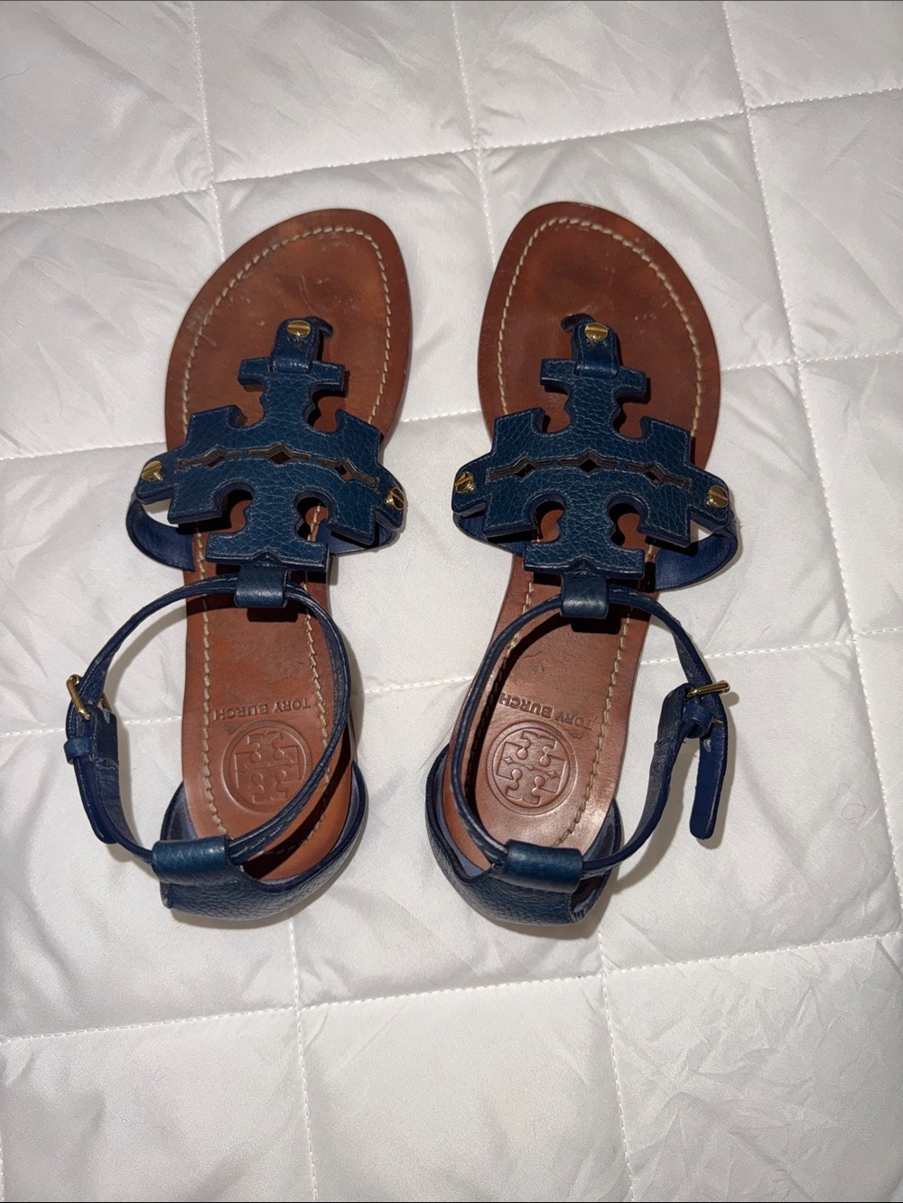 Tory Burch Navy Leather Logo T-Strap Sandals - Picture 2 of 5